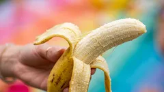 Waarom bananen ‘draden’ hebben — en of je die moet eten
